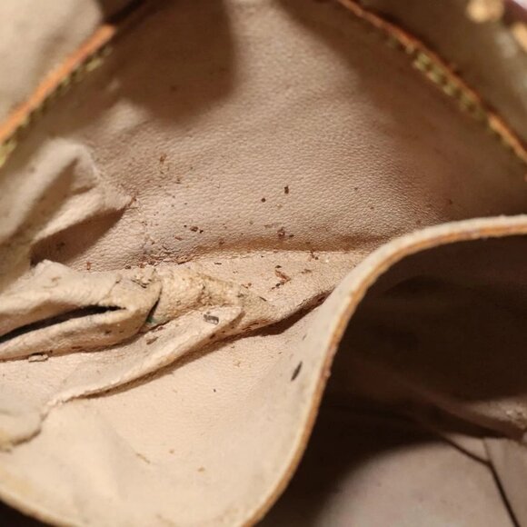 LOUIS VUITTON Monogram Bucket GM Shoulder Bag - Picture 13 of 16